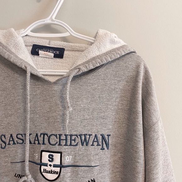 SOLD 🚫 Embroidered Hoodie 🤩 - Picture 1 of 7